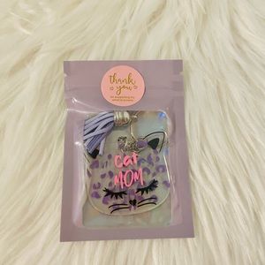Cat MoM keychain with tassel 💜